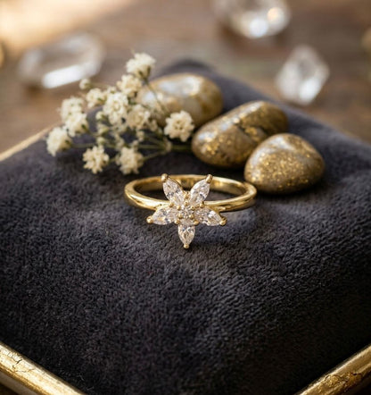 Petal ring - Opalea Jewelry