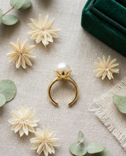 Royal Petal pearl ring - Opalea Jewelry